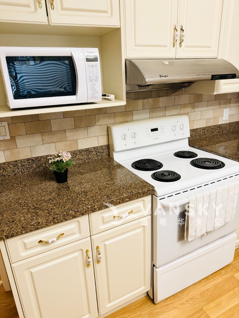 260225132103_Kitchen 3.jpg